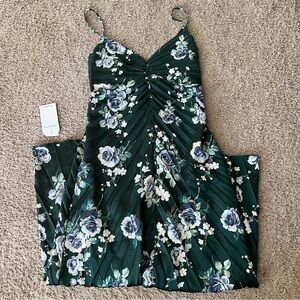 Women's Giselle Sunburst Pleated Maxi Dress | Deep Green Floral | Small Petite